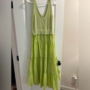 Elan size medium casual maxi dress.